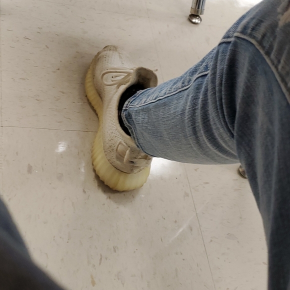 Cream Yeezes